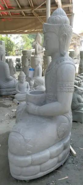 Product image 7 of the product “Seated Buddha in Thai style made of Riverstone, Holds a vessel in his hands, H. 154cm. ”
